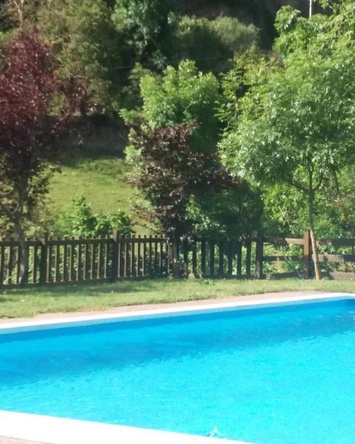 Viviendas El Barrio Cabezón de Liébana Exteriör bild