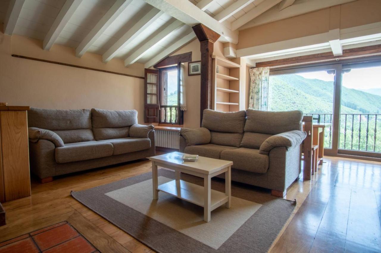 Viviendas El Barrio Cabezón de Liébana Exteriör bild